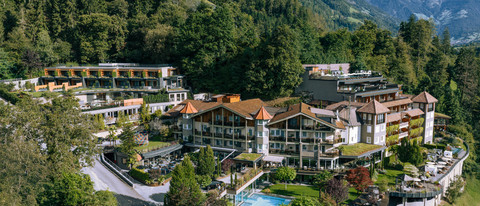 Ihr 5-Sterne-Hotel in Südtirol mit jeglichem Luxus Ihr 5-Sterne-Hotel in Südtirol mit jeglichem Luxus
