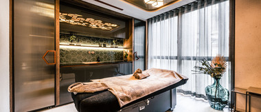 Ihr 5-Sterne-Hotel in Südtirol mit jeglichem Luxus Ihr 5-Sterne-Hotel in Südtirol mit jeglichem Luxus